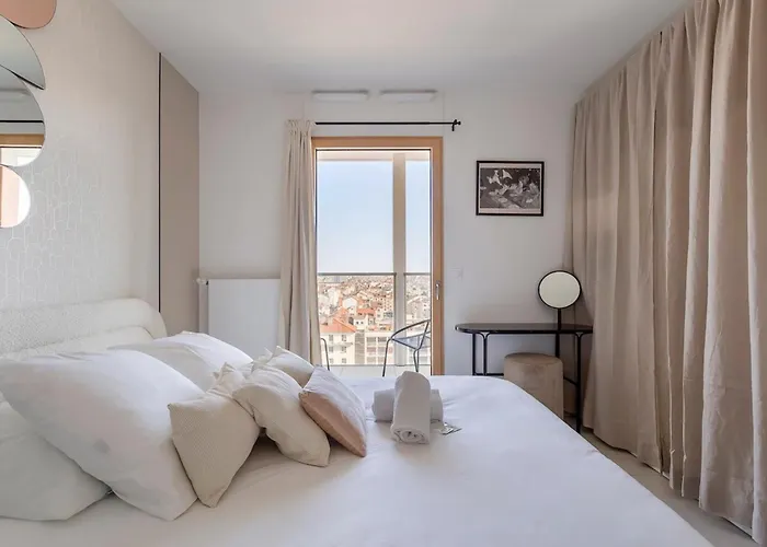 Le 13eme Etage - Lafayette 3 Apartment *