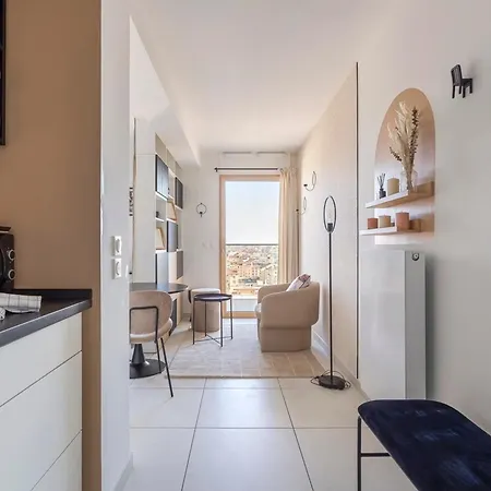 Le 13eme Etage - Lafayette 3 Apartman *