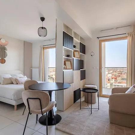 Le 13eme Etage - Lafayette 3 * Lyon